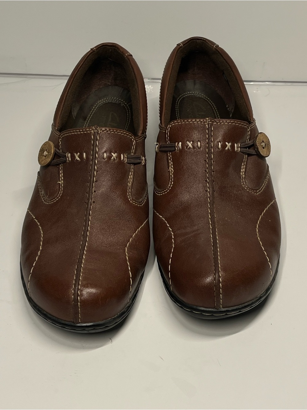CLARKS Women’s 8W Brown Leather Slip-On Comfort Shoes